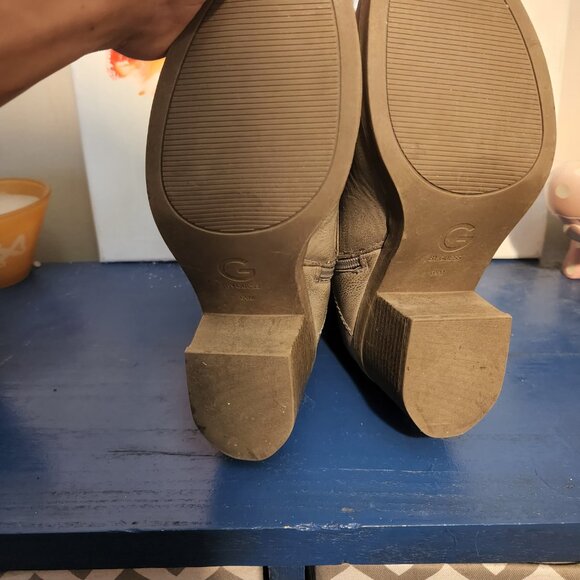 women's 6.5 G by GUESS gray distressed faux leather heeled combat boot zip/lace - Picture 8 of 9